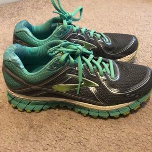 Brooks Adrenaline GTS16 Running Shoes